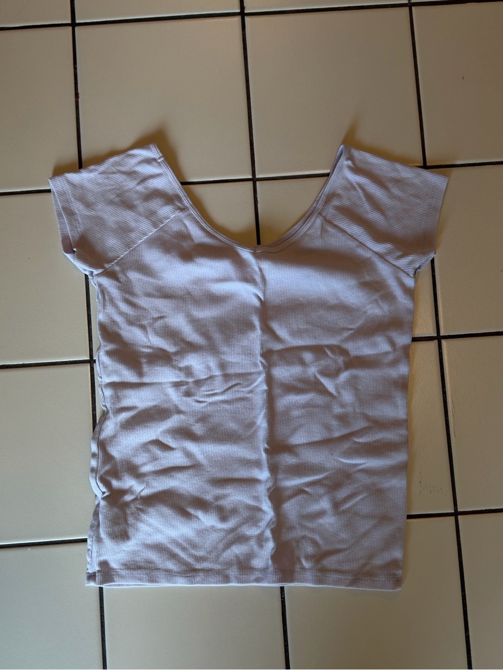 3 Scoop Neck Short Sleeve Top - Light Lavender, rust brown/orange, and blue